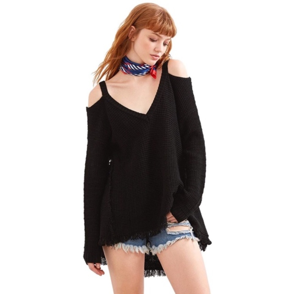 High Low Cold Shoulder Fringe Trim Waffle Knit Sweater. M.